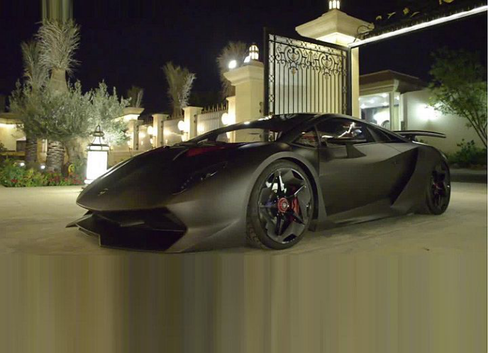 Η Lamborghini Sesto Elemento στον δρόμο (video)