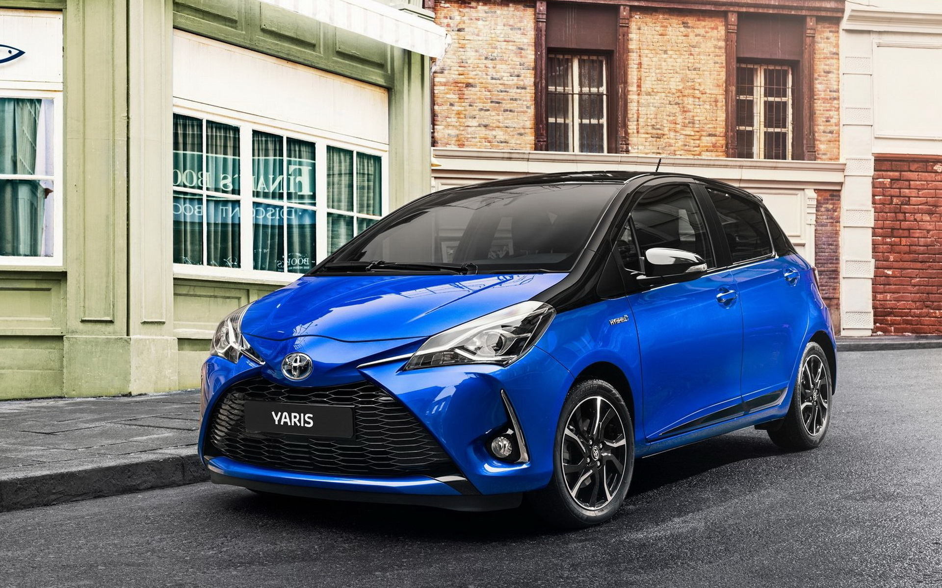 Toyota yari. Toyota Yaris 2020. Toyota Yaris 2017. Тойота Yaris 2020. Тойота Ярис гибрид 2020.